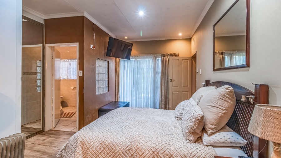 4 Bedroom Property for Sale in Dawnview Gauteng