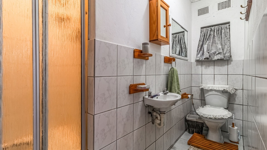 4 Bedroom Property for Sale in Dawnview Gauteng