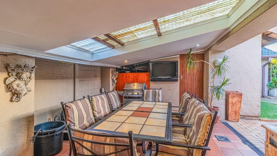4 Bedroom Property for Sale in Dawnview Gauteng