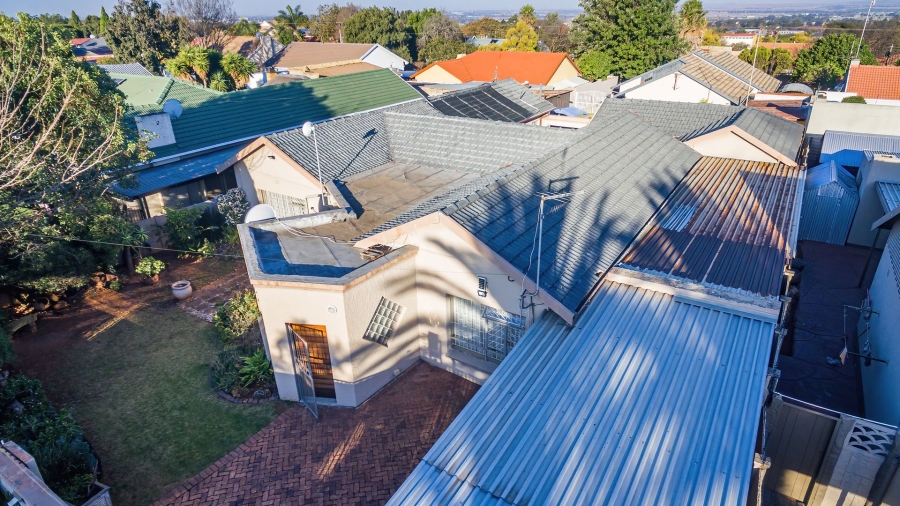 4 Bedroom Property for Sale in Dawnview Gauteng