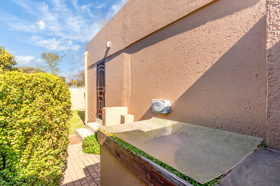 4 Bedroom Property for Sale in Weltevreden Park Gauteng