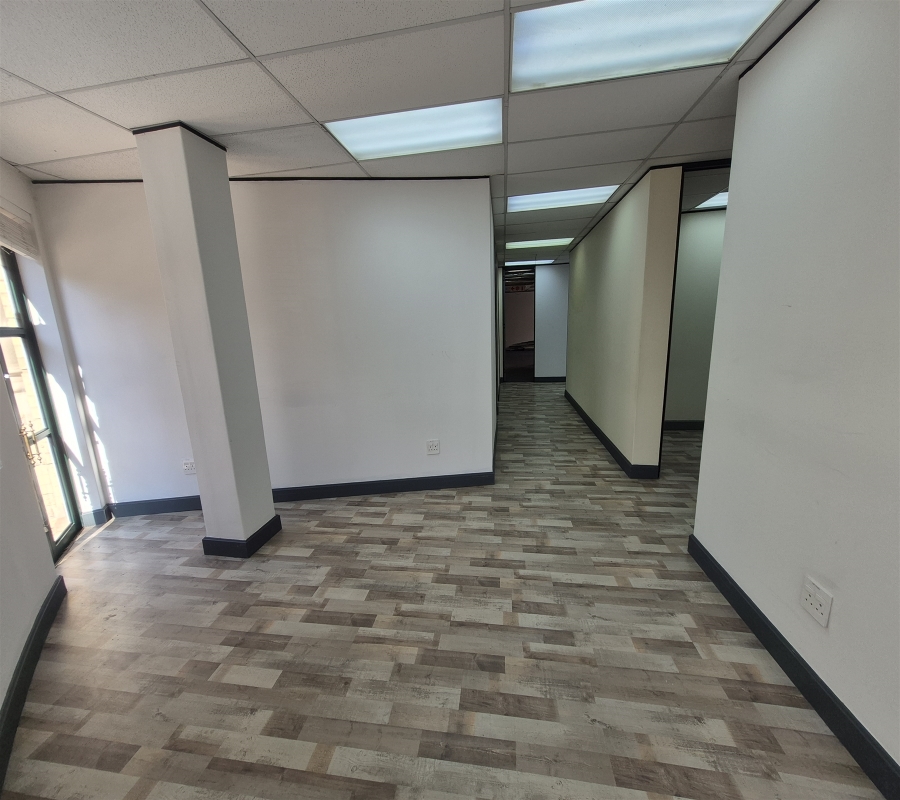 To Let Commercial Property for Rent in Dunkeld Gauteng