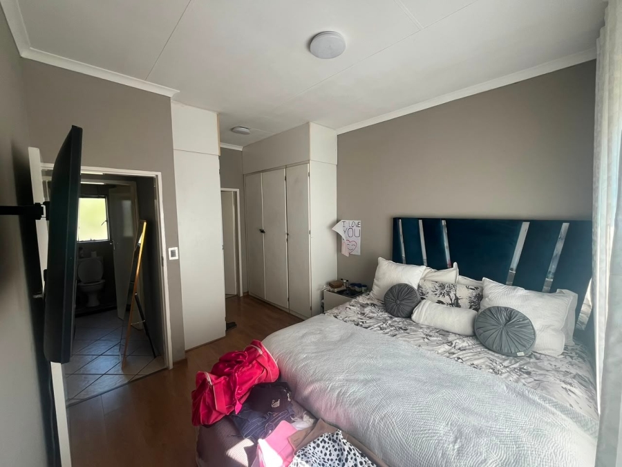 2 Bedroom Property for Sale in Country View Gauteng