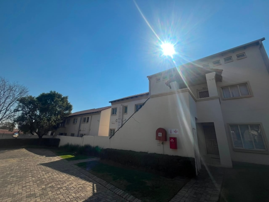 2 Bedroom Property for Sale in Country View Gauteng