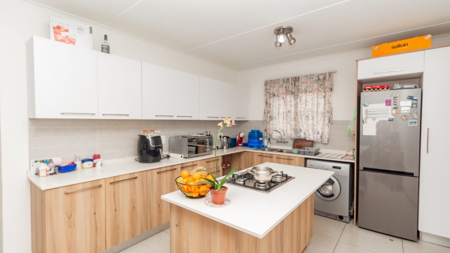 2 Bedroom Property for Sale in Modderfontein Gauteng
