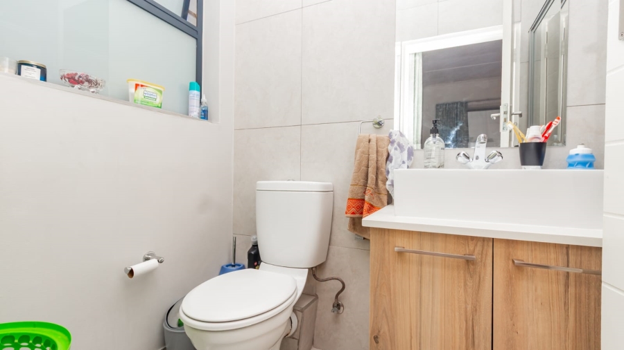 2 Bedroom Property for Sale in Modderfontein Gauteng
