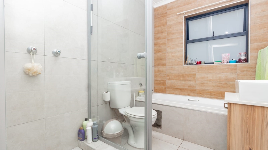 2 Bedroom Property for Sale in Modderfontein Gauteng