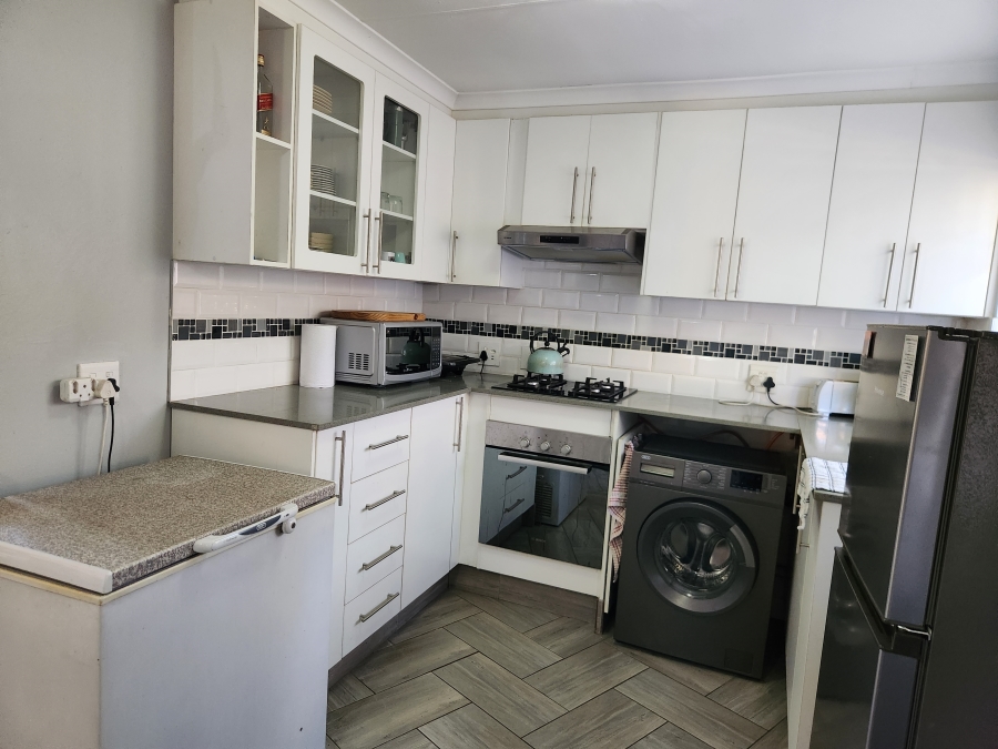 2 Bedroom Property for Sale in Weavind Park Gauteng