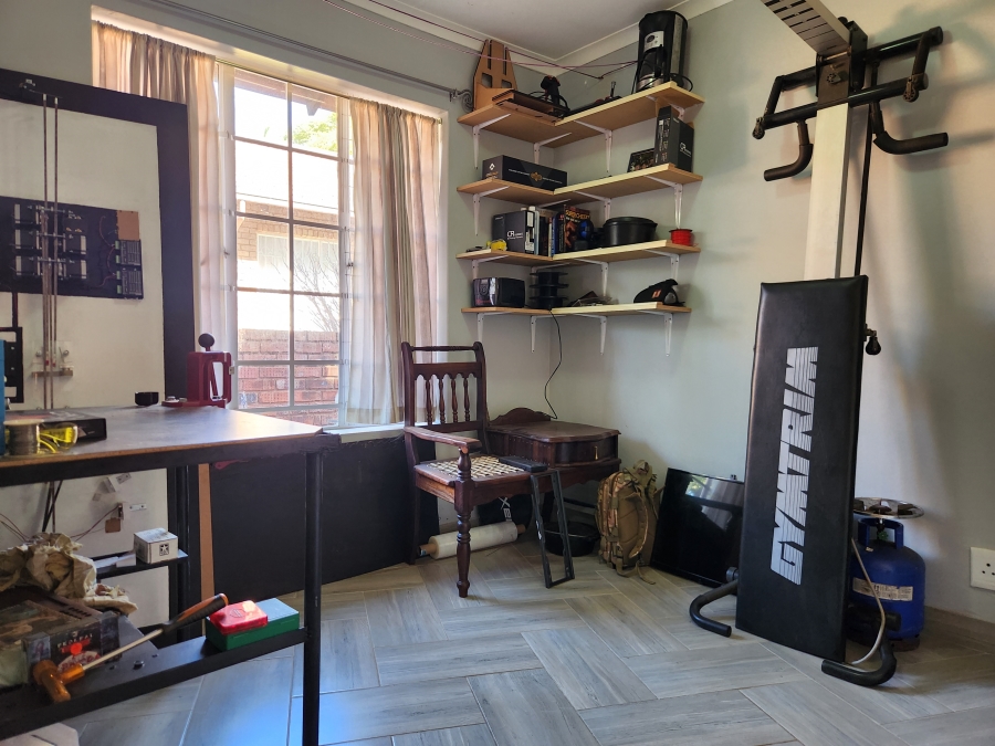 2 Bedroom Property for Sale in Weavind Park Gauteng