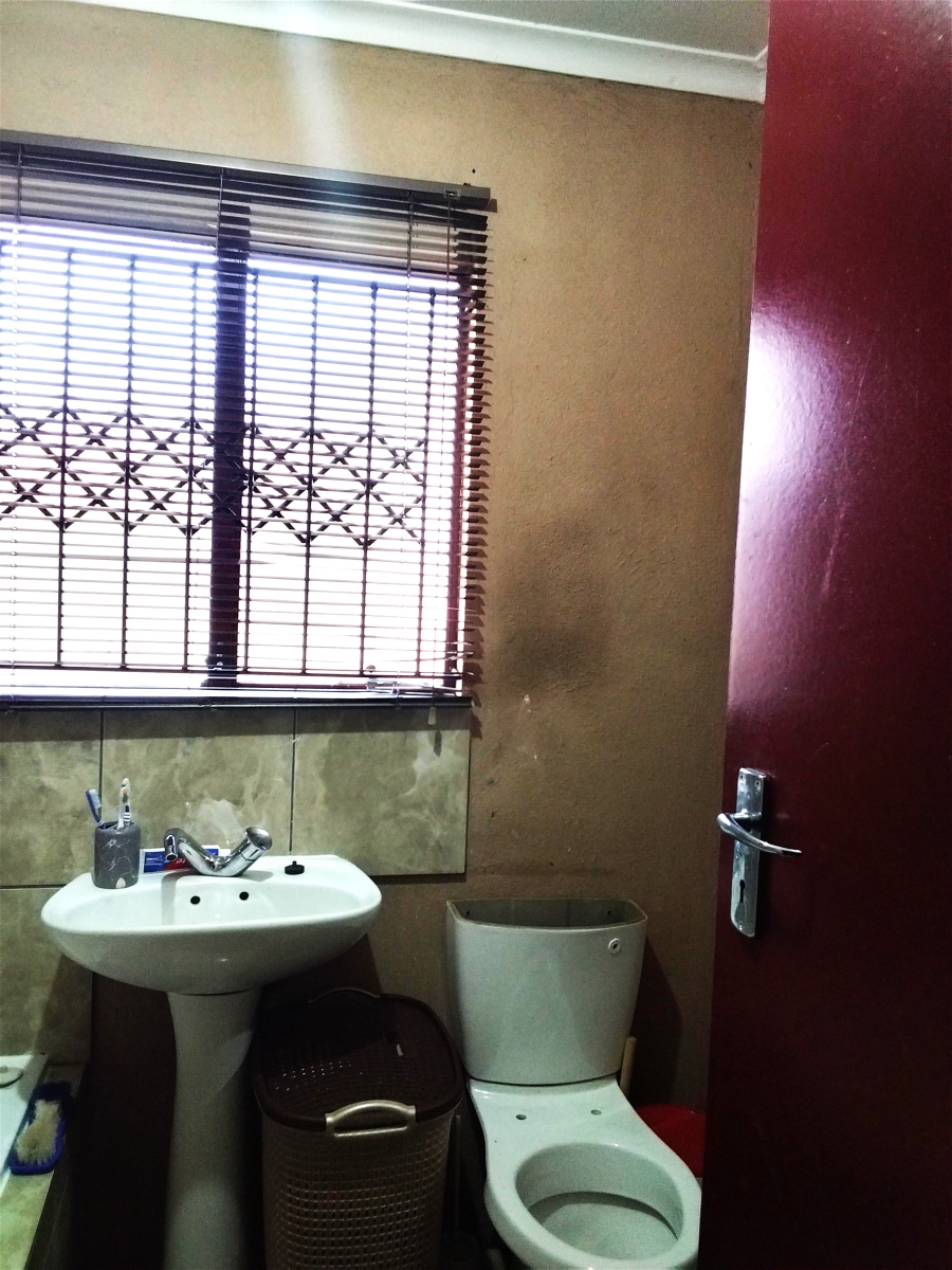 3 Bedroom Property for Sale in Dawn Park Gauteng