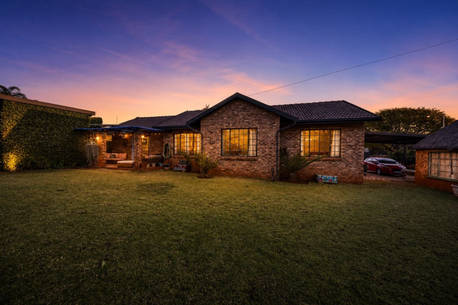 3 Bedroom Property for Sale in Garsfontein Gauteng