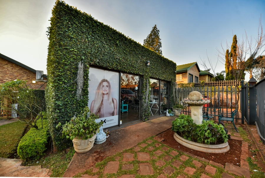 3 Bedroom Property for Sale in Garsfontein Gauteng