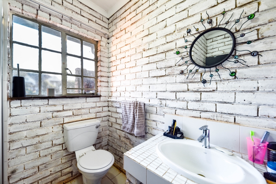 3 Bedroom Property for Sale in Garsfontein Gauteng