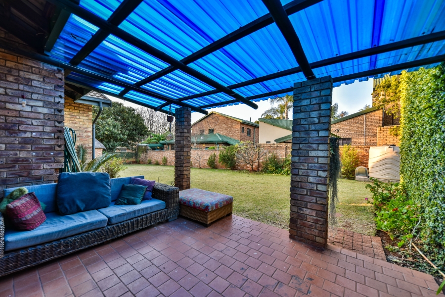 3 Bedroom Property for Sale in Garsfontein Gauteng