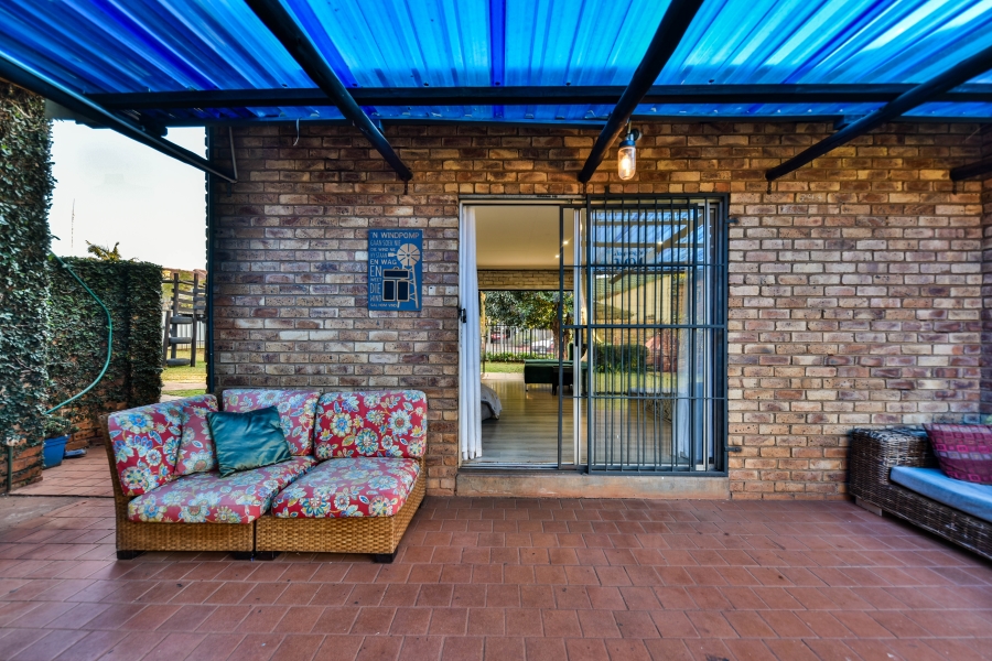 3 Bedroom Property for Sale in Garsfontein Gauteng