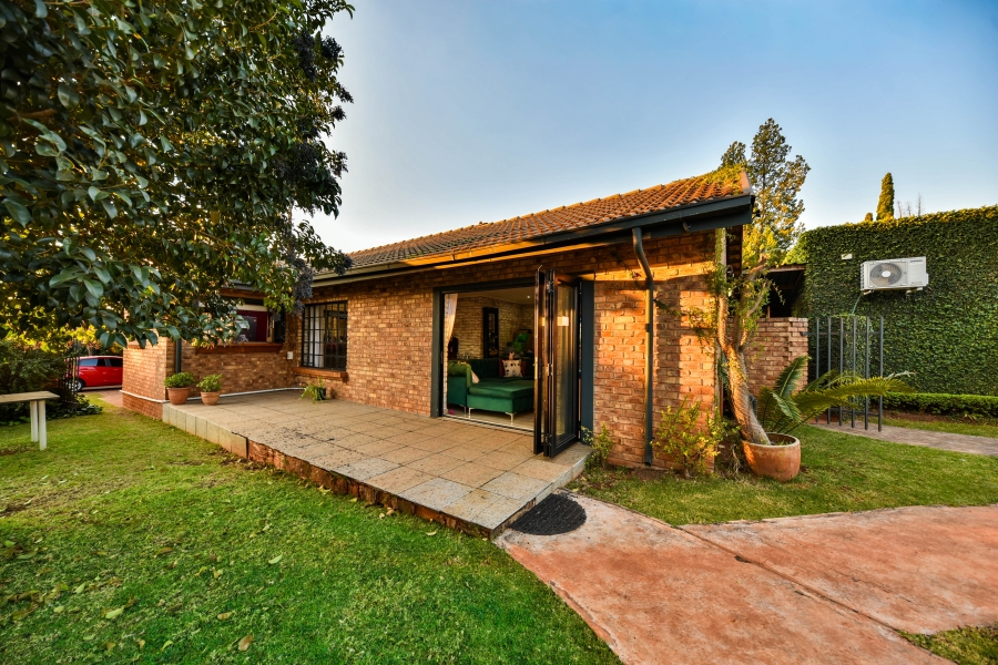 3 Bedroom Property for Sale in Garsfontein Gauteng