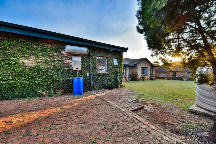 3 Bedroom Property for Sale in Garsfontein Gauteng