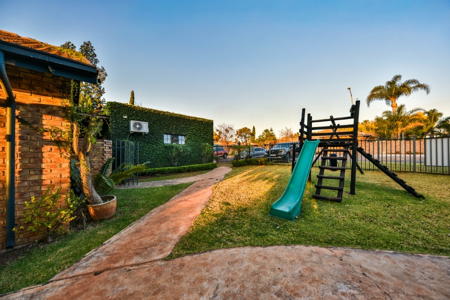 3 Bedroom Property for Sale in Garsfontein Gauteng