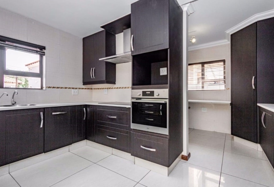 4 Bedroom Property for Sale in La Como Lifestyle Estate Gauteng