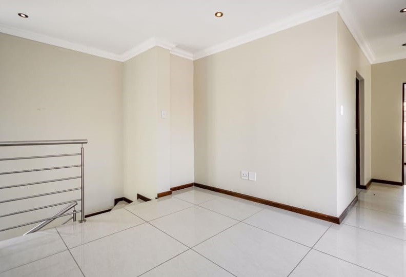 4 Bedroom Property for Sale in La Como Lifestyle Estate Gauteng