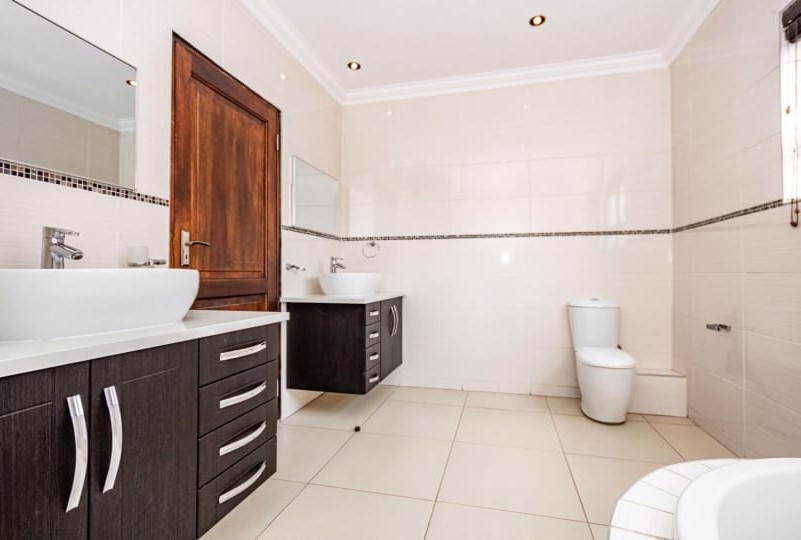 4 Bedroom Property for Sale in La Como Lifestyle Estate Gauteng