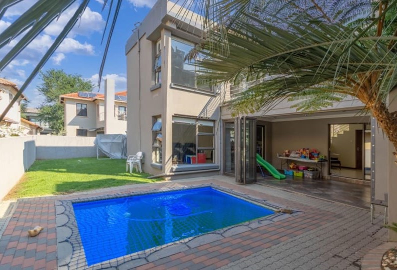 4 Bedroom Property for Sale in La Como Lifestyle Estate Gauteng
