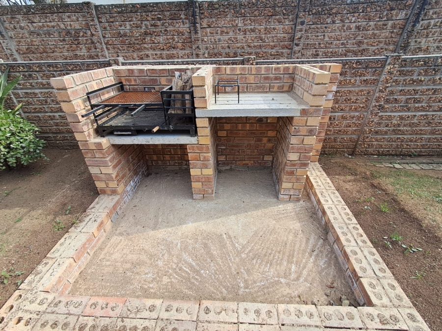 To Let 2 Bedroom Property for Rent in Ravensklip Gauteng