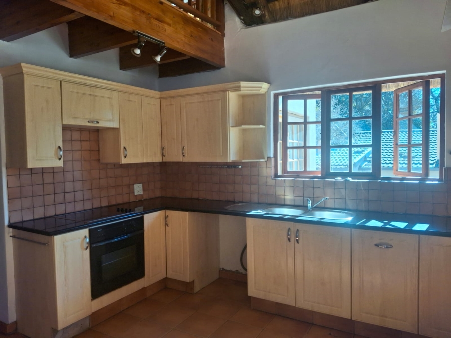 To Let 1 Bedroom Property for Rent in Senderwood Gauteng