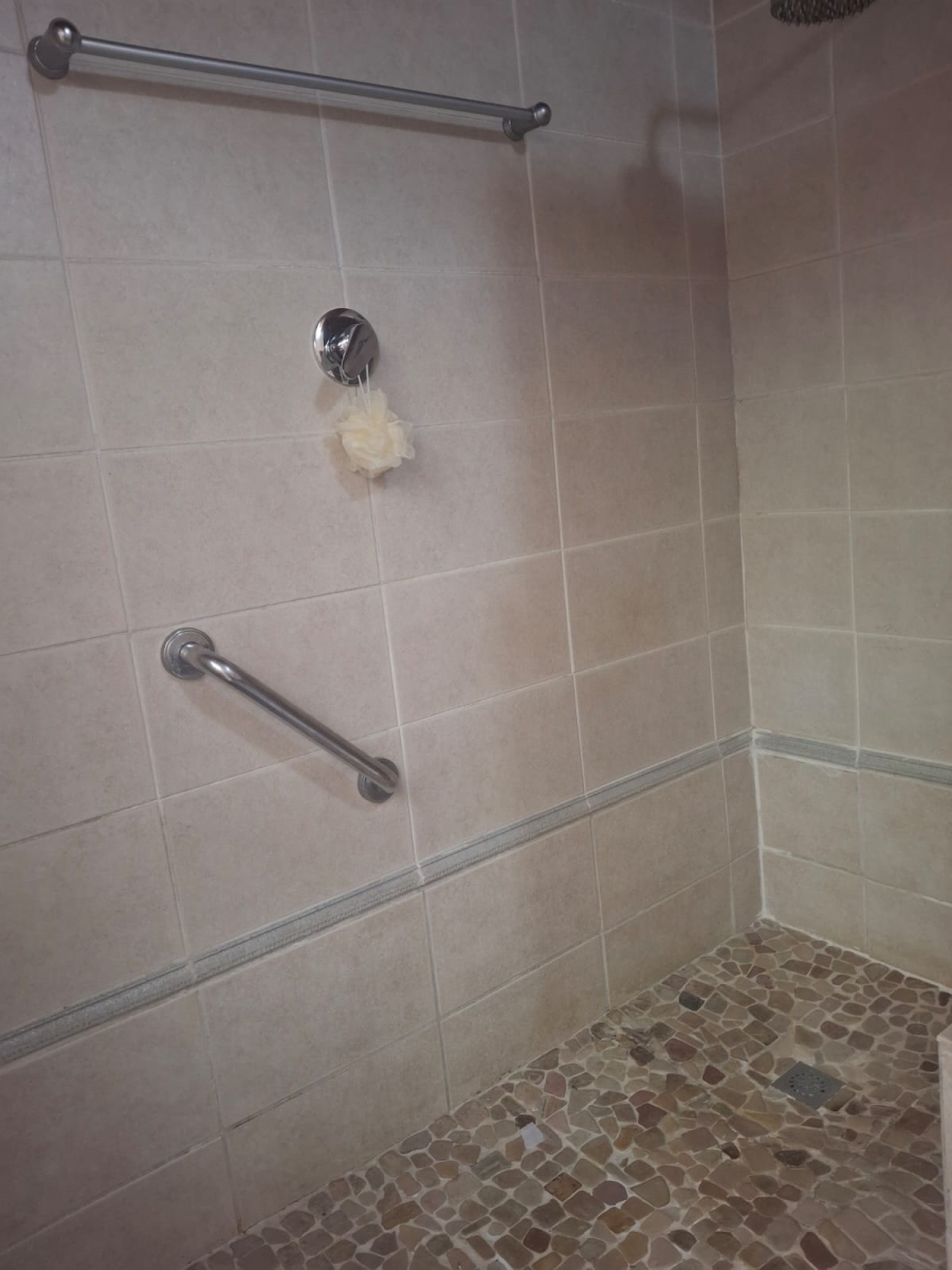 To Let 1 Bedroom Property for Rent in Senderwood Gauteng