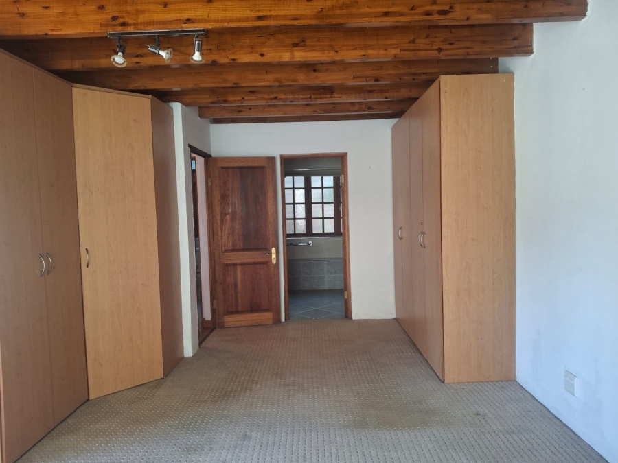 To Let 1 Bedroom Property for Rent in Senderwood Gauteng