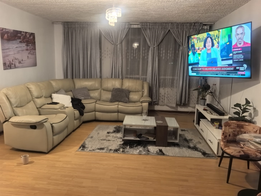 2 Bedroom Property for Sale in Silverton Gauteng