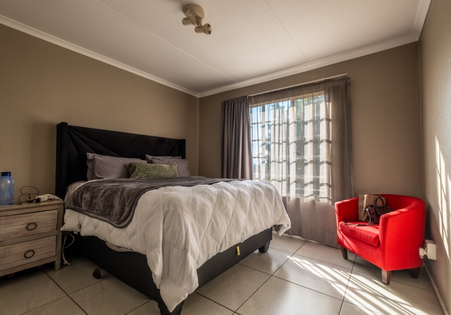 2 Bedroom Property for Sale in Faerie Glen Gauteng