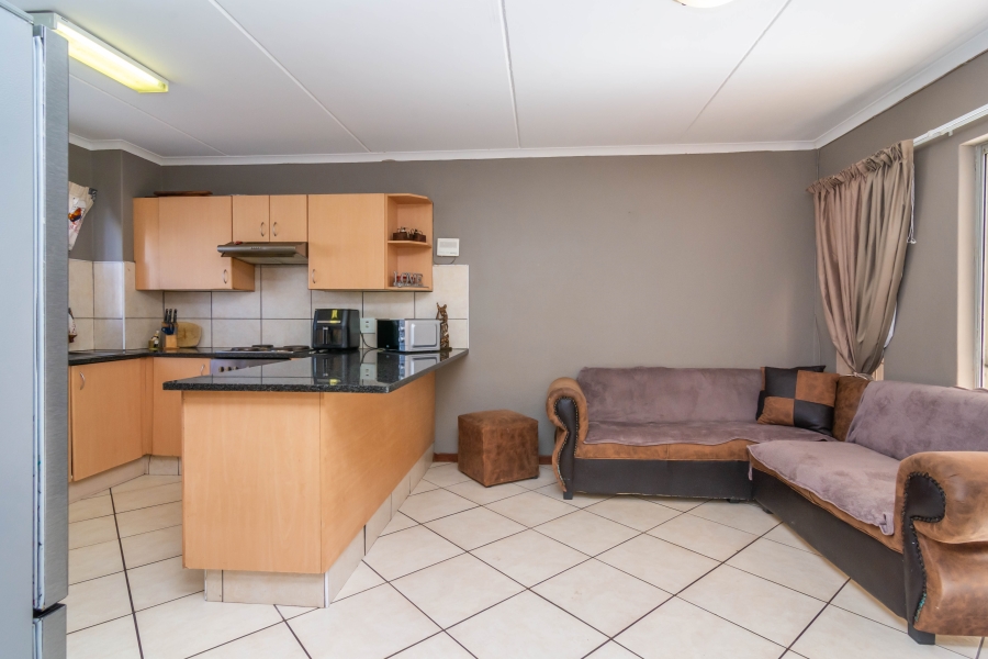 2 Bedroom Property for Sale in Florida Glen Gauteng