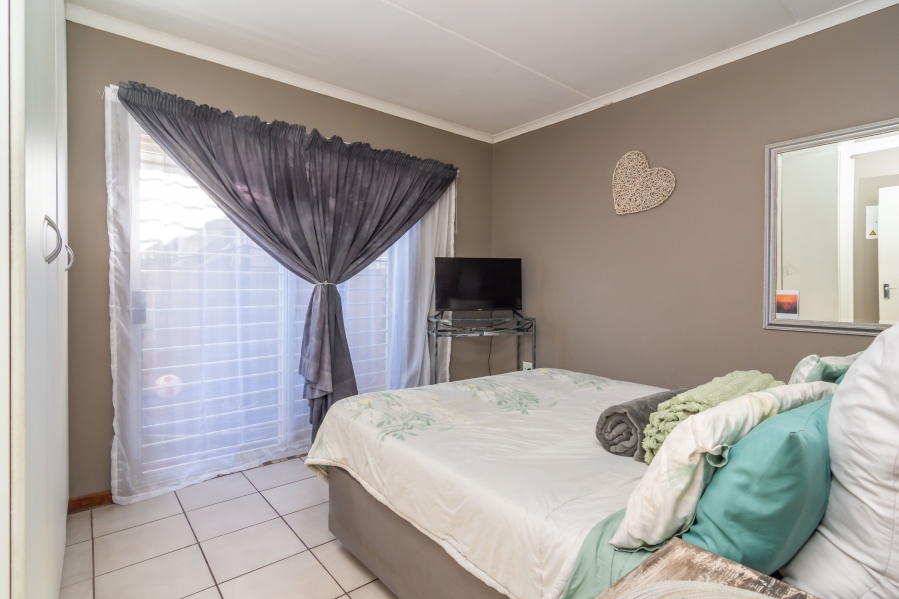2 Bedroom Property for Sale in Florida Glen Gauteng