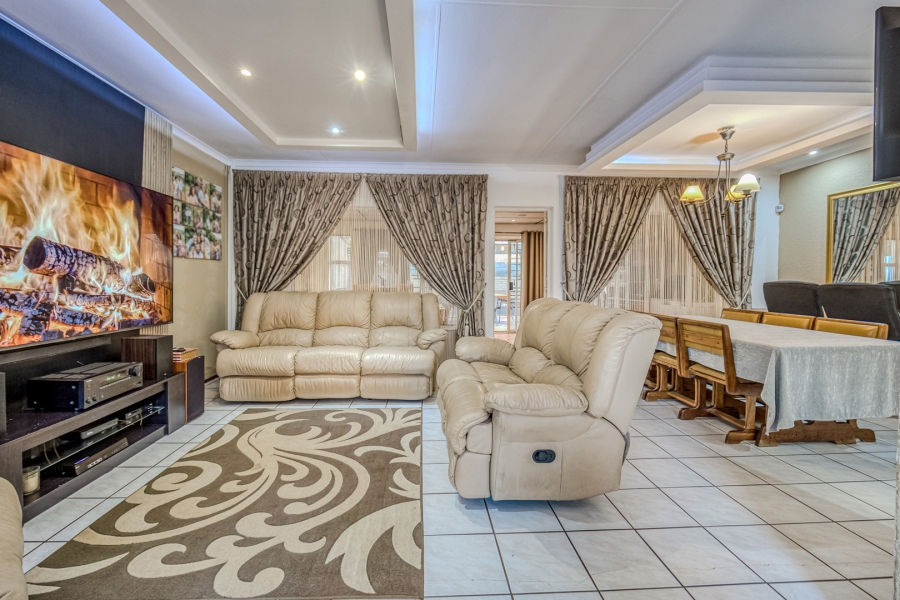 3 Bedroom Property for Sale in Groblerpark Gauteng