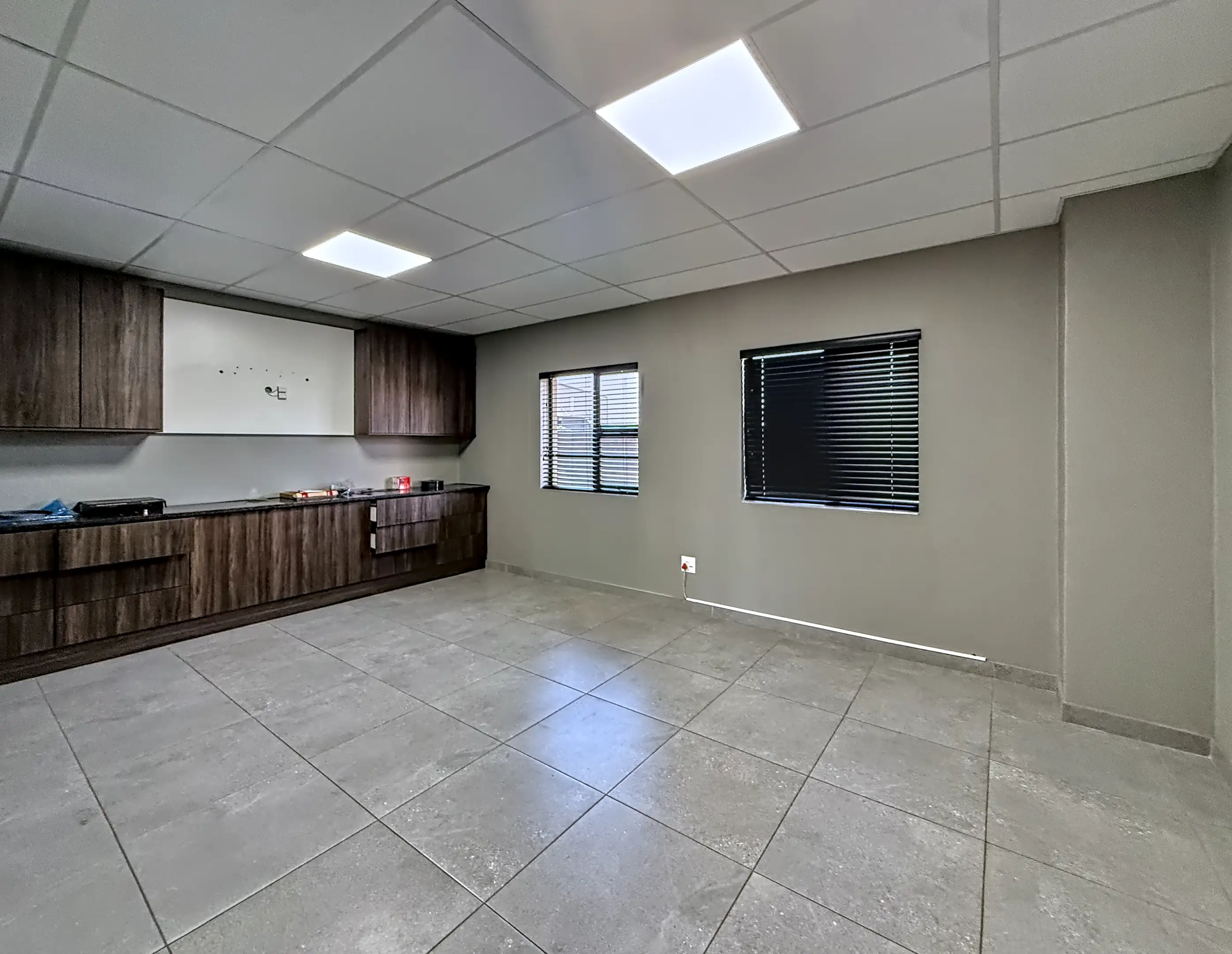 To Let Commercial Property for Rent in Knoppieslaagte Gauteng