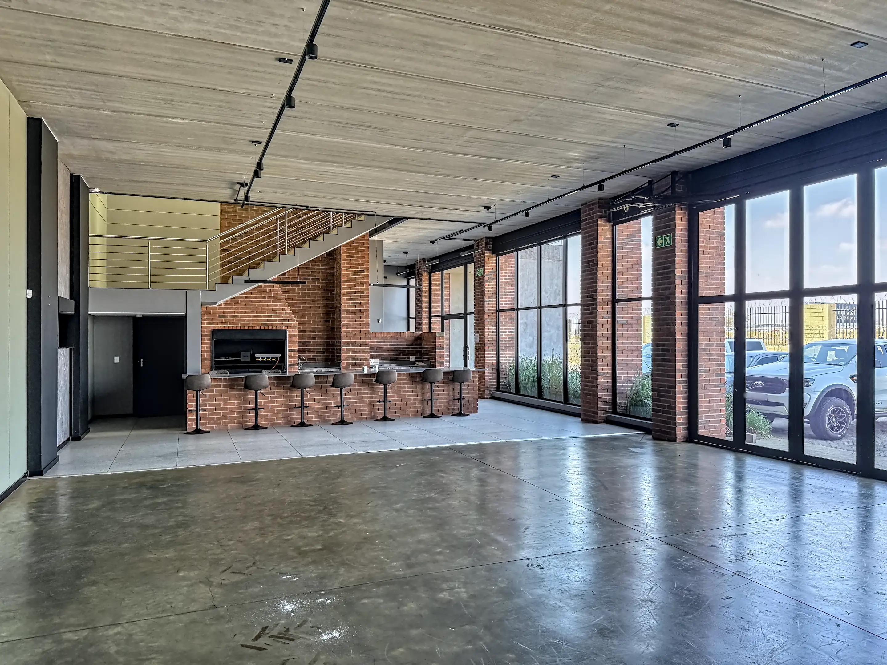 To Let Commercial Property for Rent in Knoppieslaagte Gauteng