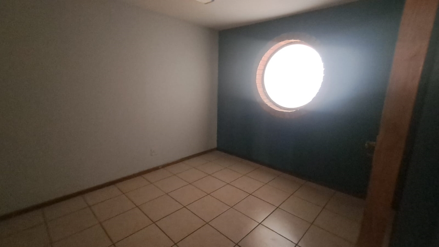 To Let Commercial Property for Rent in Highveld Gauteng