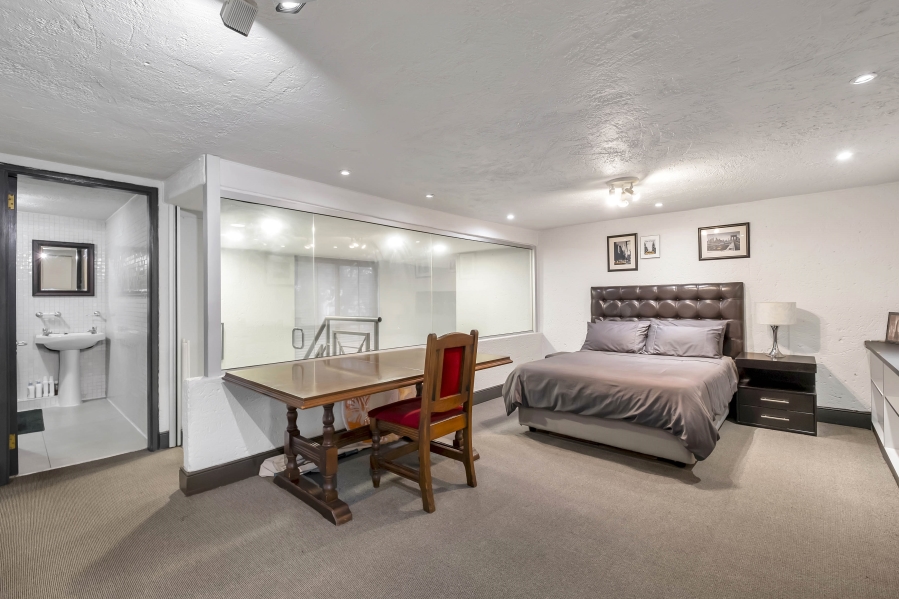 4 Bedroom Property for Sale in Morningside Manor Gauteng