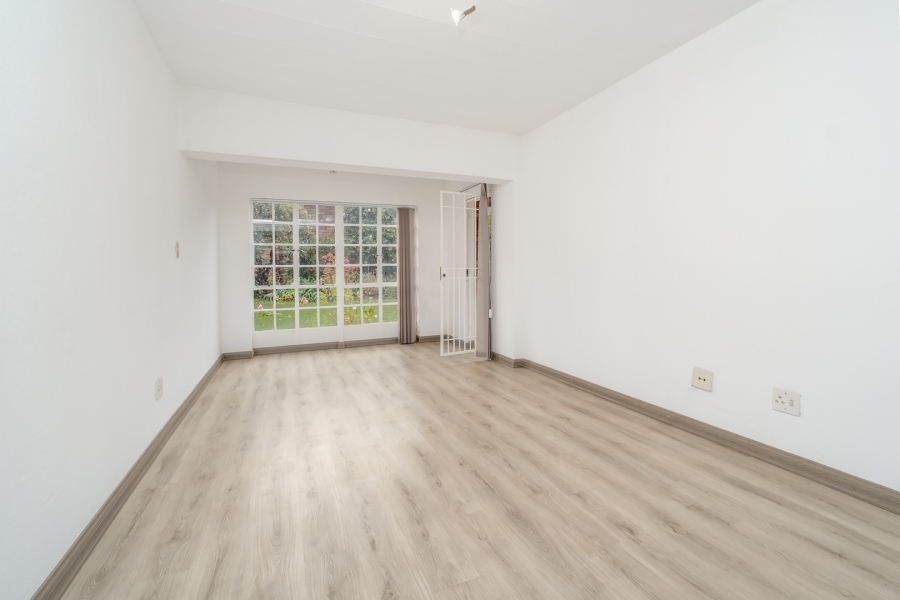 1 Bedroom Property for Sale in Bryanston Gauteng
