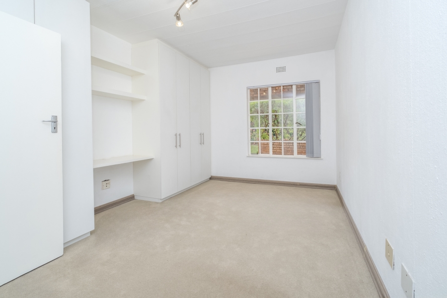 1 Bedroom Property for Sale in Bryanston Gauteng
