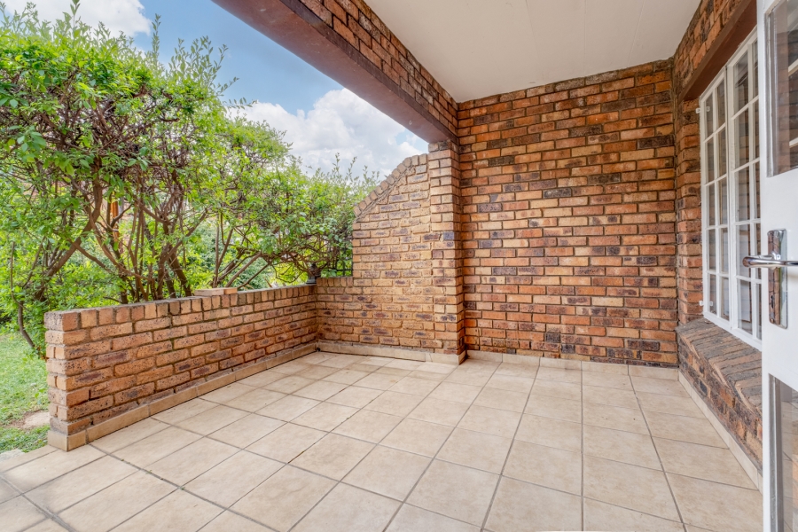 1 Bedroom Property for Sale in Bryanston Gauteng