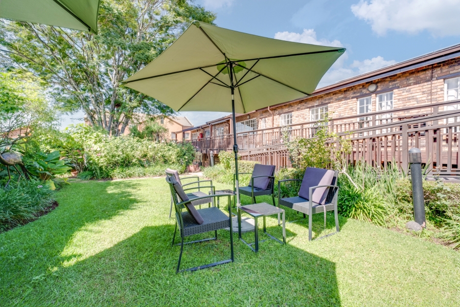 1 Bedroom Property for Sale in Bryanston Gauteng