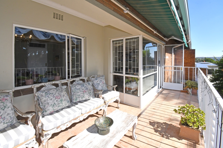 2 Bedroom Property for Sale in Waverley Gauteng