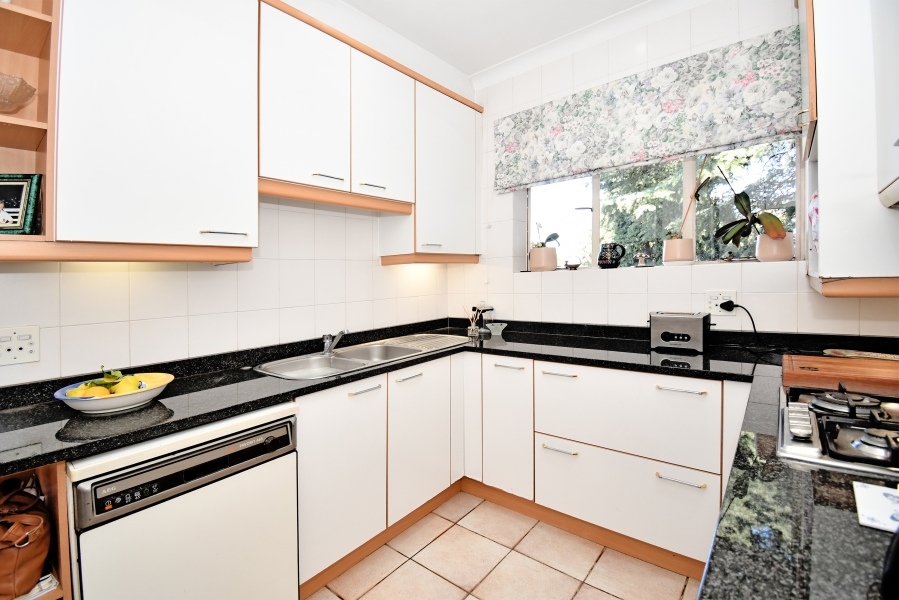 2 Bedroom Property for Sale in Waverley Gauteng