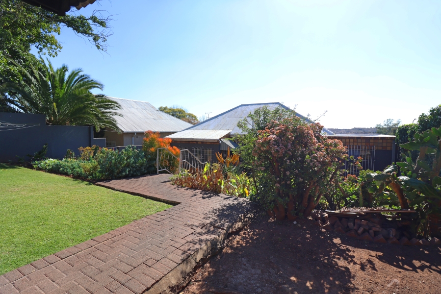2 Bedroom Property for Sale in Westdene Gauteng