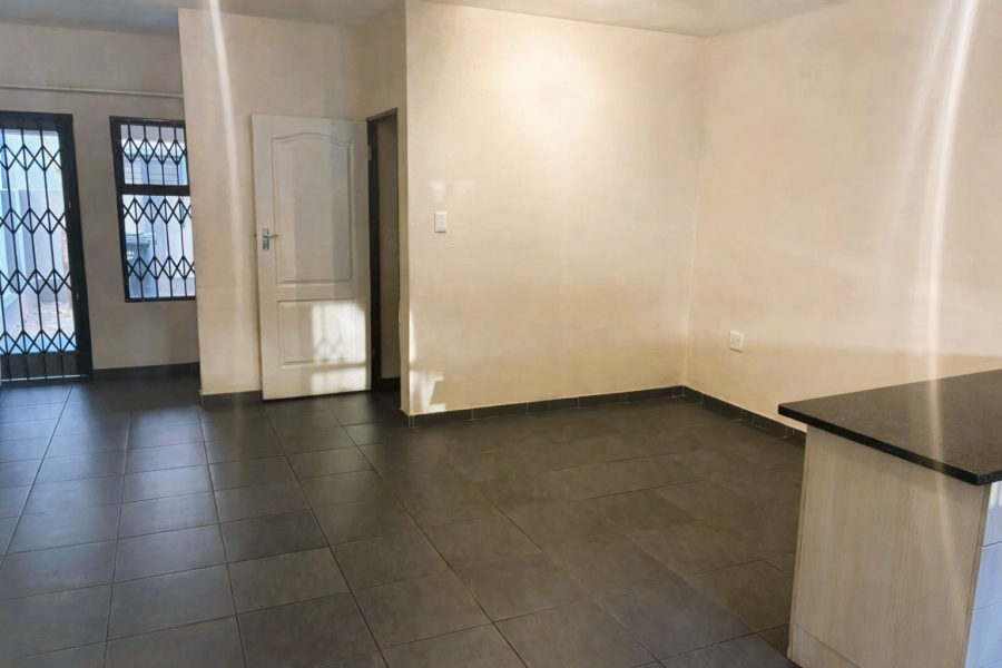 3 Bedroom Property for Sale in Honeydew Grove Gauteng