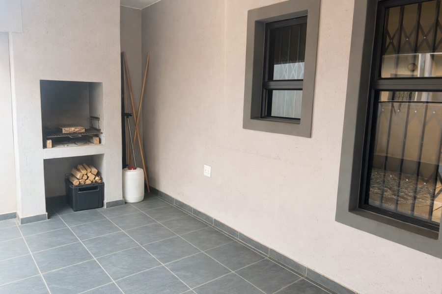3 Bedroom Property for Sale in Honeydew Grove Gauteng