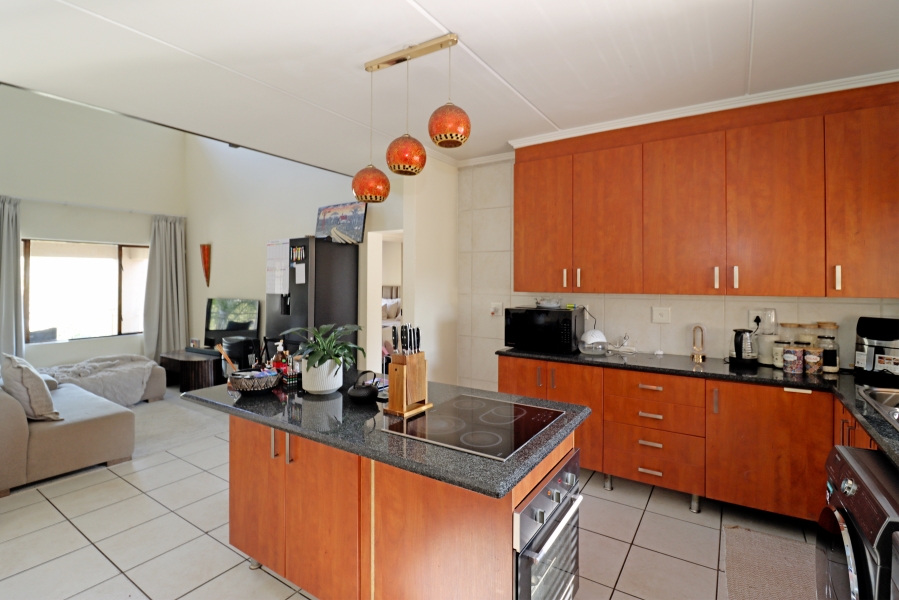 To Let 2 Bedroom Property for Rent in Sunninghill Gauteng