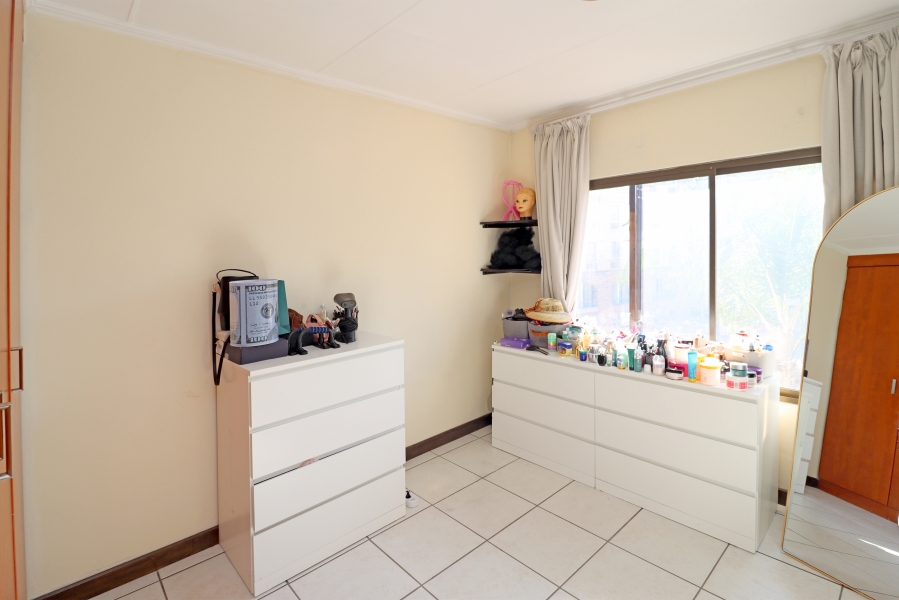 To Let 2 Bedroom Property for Rent in Sunninghill Gauteng
